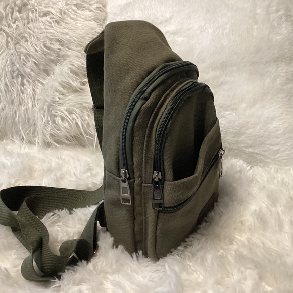 Jing Pin Women Sling Bag, Size Medium, Color Green - Picture 1 of 2